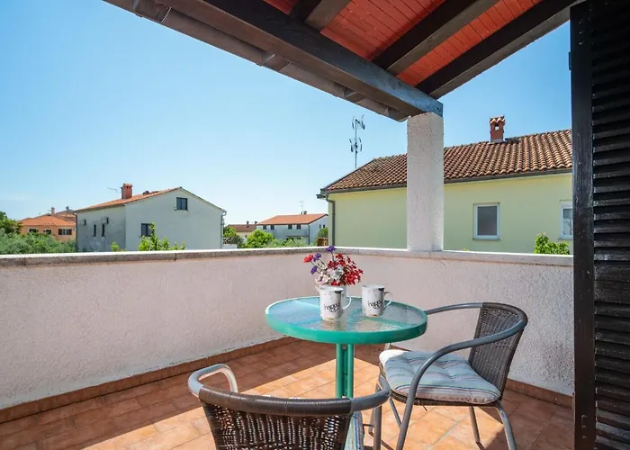 Suncana By Interhome Пореч