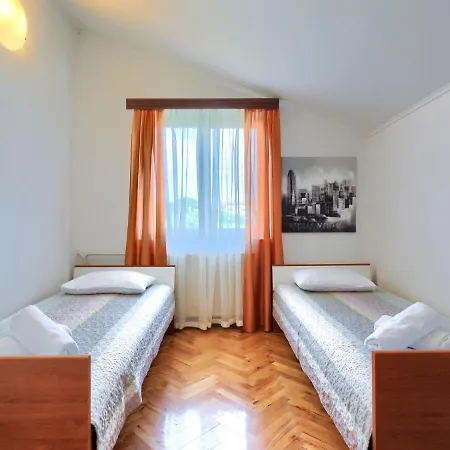 Holiday home Holiday Home Suncana By Interhome